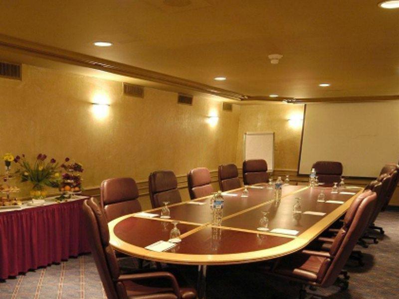 Holiday Inn Montreal Midtown Luaran gambar
